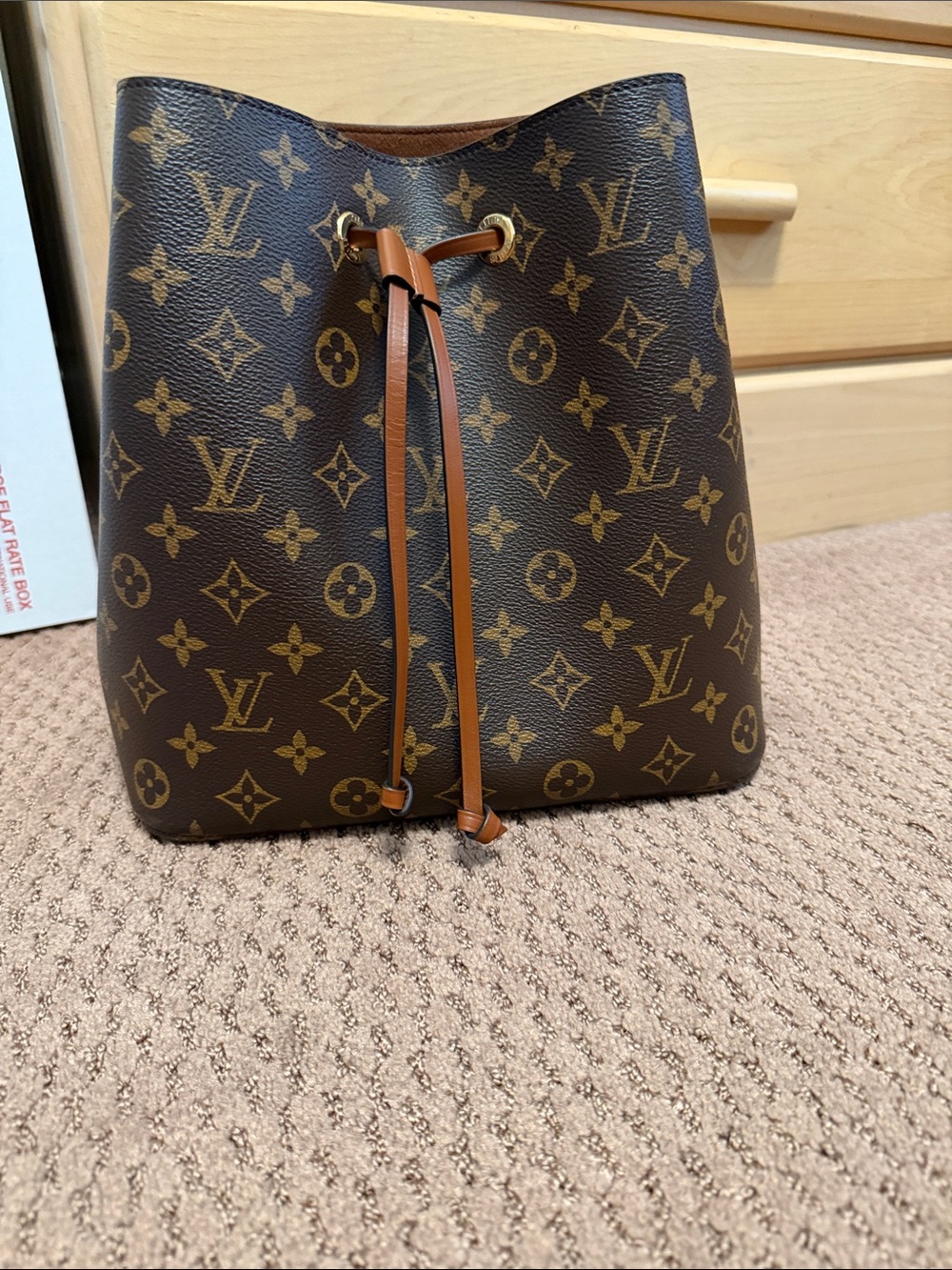Louis Vuitton Neo Noe MM